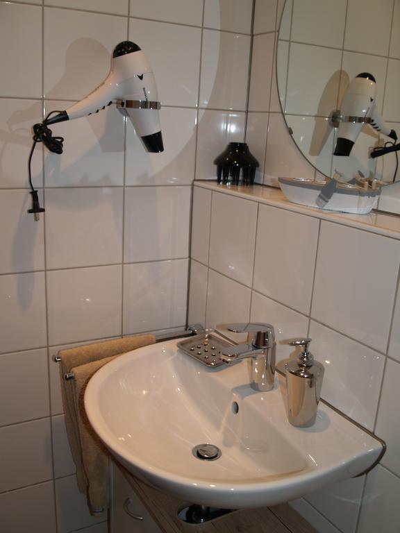 Ferienwohnung Leon Sinsheim Habitación foto